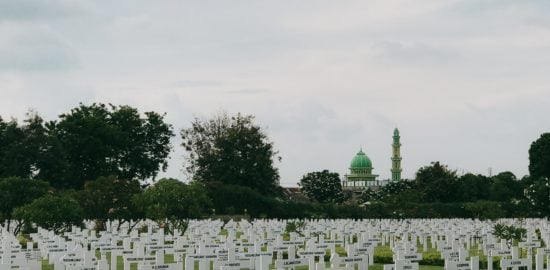 6 Tips for Choosing Between Burial or Cremation