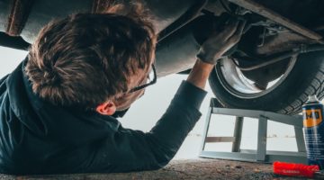 4 Signs You Need to Speak with a Lawyer After an Auto Accident